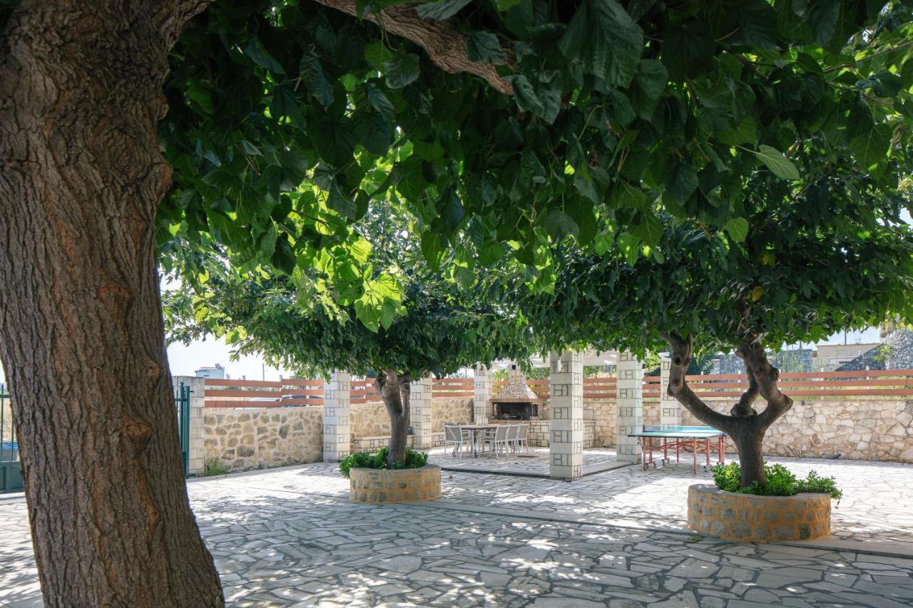 Villa Pinelopi Asprouliánoi Exterior foto